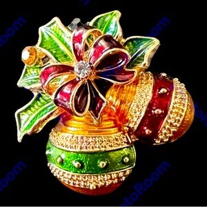 ORNAMENTS AND HOLLY RIBBON RHINESTONE AND ENAMEL BROOCH PIN NWT